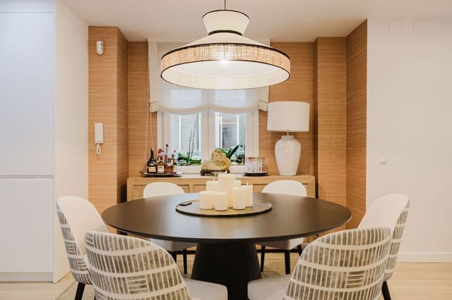 Apartamento de 5 habitaciones en Centro Historico, Málaga ciudad en venta - 910.000 € (Ref: 9625318)