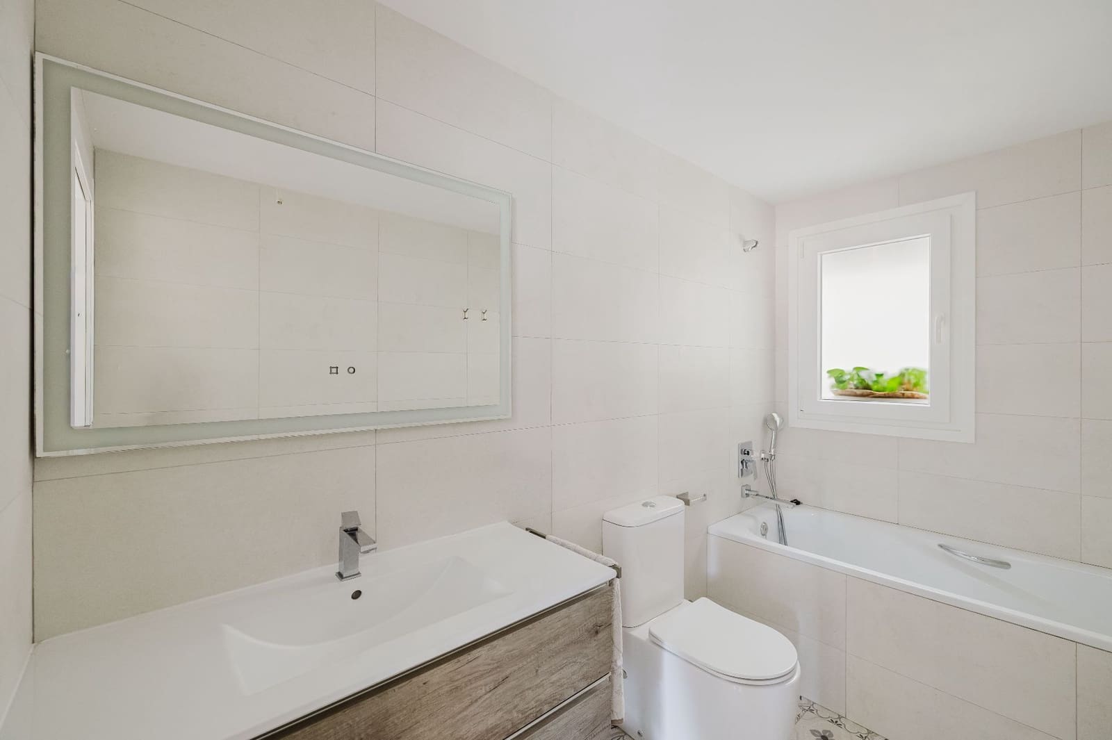 Apartamento de 5 habitaciones en Málaga ciudad en venta - 910.000 € (Ref: 9625318)