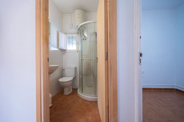 2 makuuhuone Huvila myytävänä paikassa Ibiza kaupunki mukana uima-altaan - 390 000 € (Ref: 9625322)