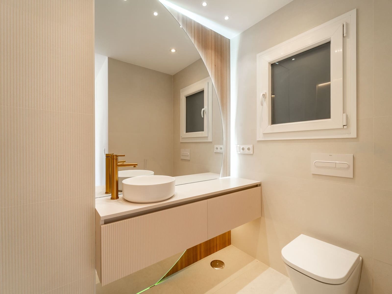 3 bedroom Apartment for sale in Malaga city - € 890,000 (Ref: 9625324)