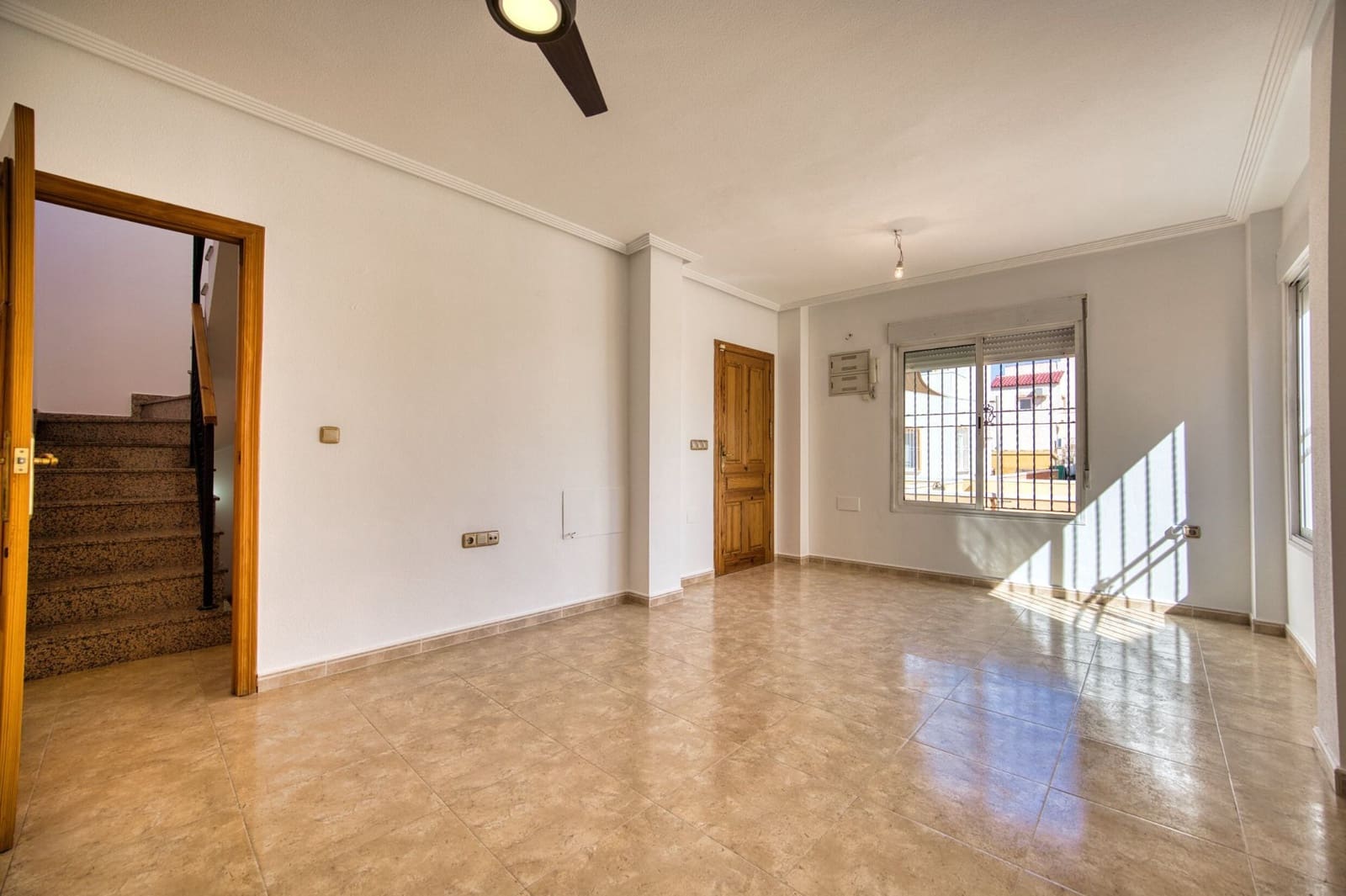 Bungalow de 3 habitaciones en San Fulgencio en venta con piscina garaje - 192.000 € (Ref: 9625325)