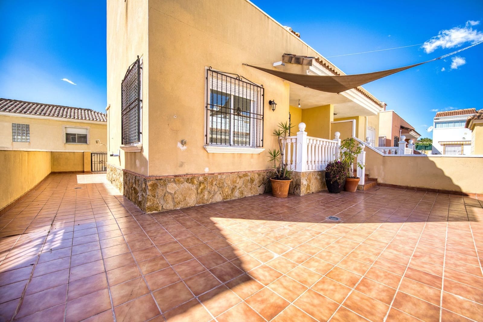 Bungalow de 3 habitaciones en San Fulgencio en venta con piscina garaje - 192.000 € (Ref: 9625325)