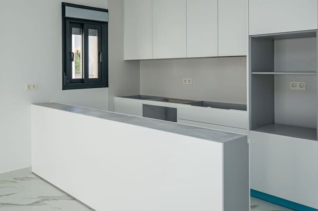 4 Zimmer Villa zu verkaufen in La Nucia mit Pool Garage - 616.000 € (Ref: 9625326)