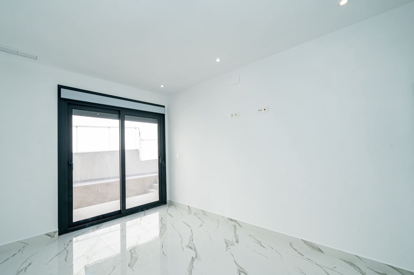 4 Zimmer Villa zu verkaufen in La Nucia mit Pool Garage - 616.000 € (Ref: 9625326)