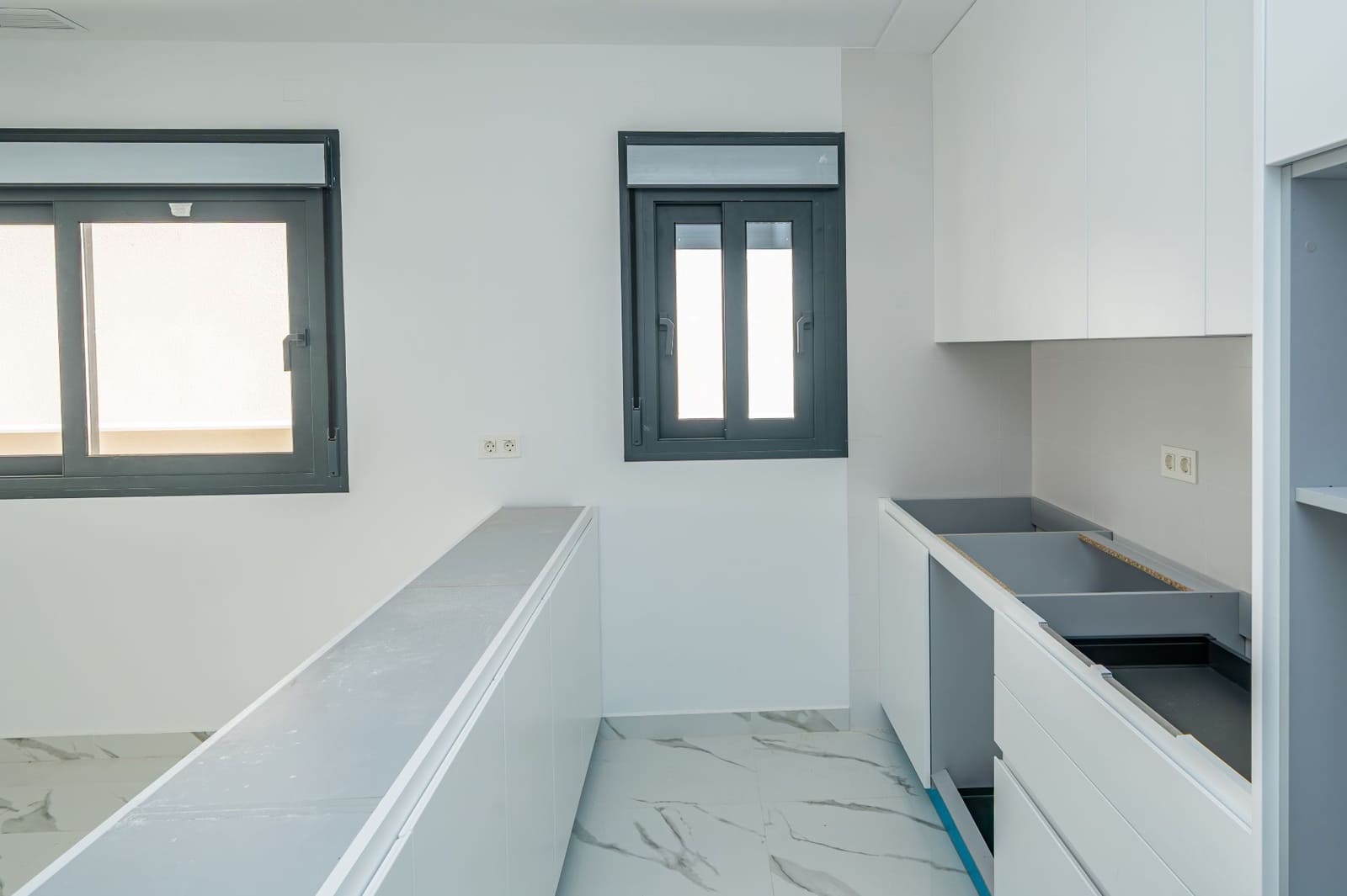 4 Zimmer Villa zu verkaufen in La Nucia mit Pool Garage - 616.000 € (Ref: 9625326)