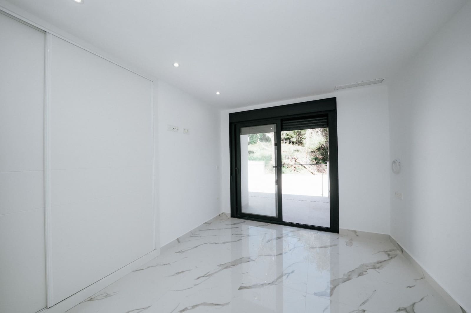 4 Zimmer Villa zu verkaufen in La Nucia mit Pool Garage - 616.000 € (Ref: 9625326)