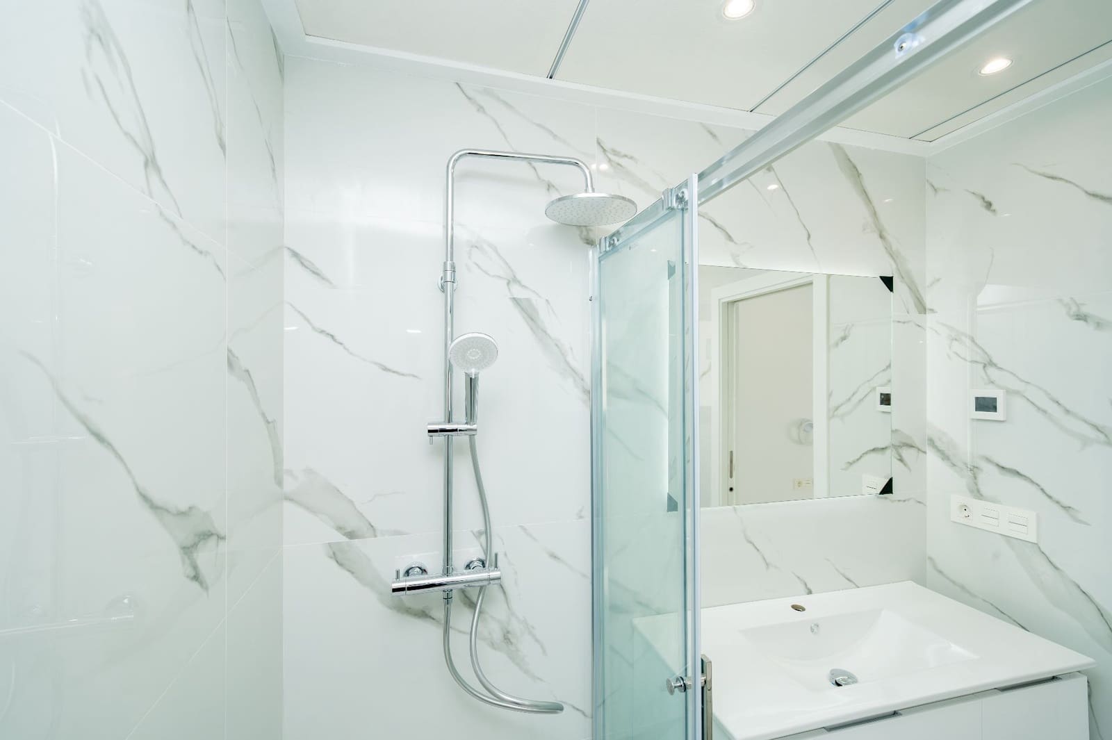 4 Zimmer Villa zu verkaufen in La Nucia mit Pool Garage - 616.000 € (Ref: 9625326)