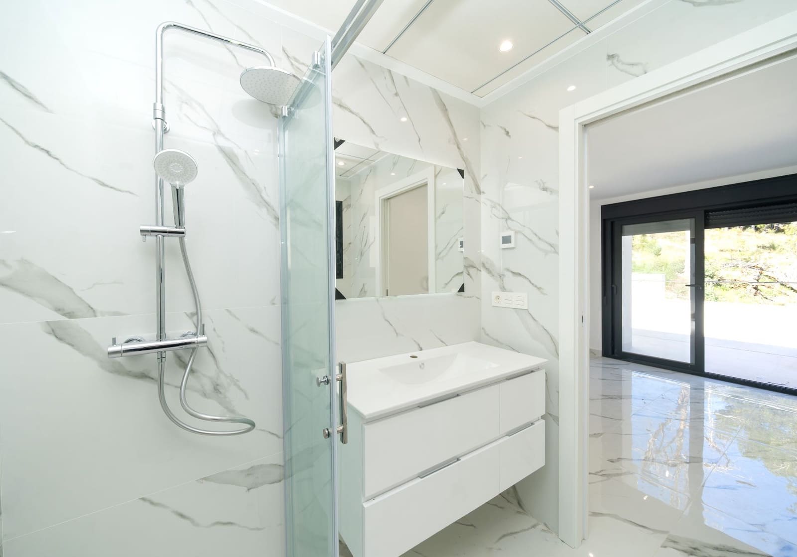 4 Zimmer Villa zu verkaufen in La Nucia mit Pool Garage - 616.000 € (Ref: 9625326)