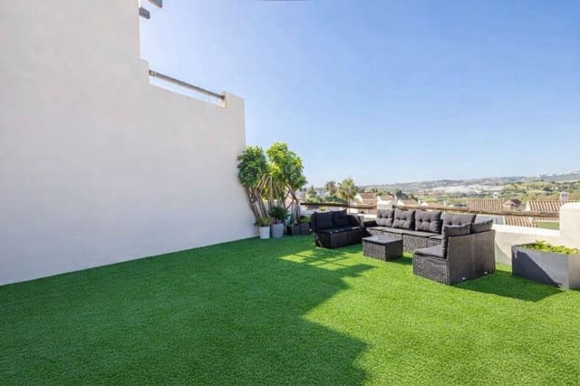 Apartamento de 2 habitaciones en Casares en venta con piscina garaje - 365.000 € (Ref: 9627199)