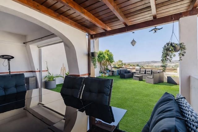 Apartamento de 2 habitaciones en Casares en venta con piscina garaje - 365.000 € (Ref: 9627199)