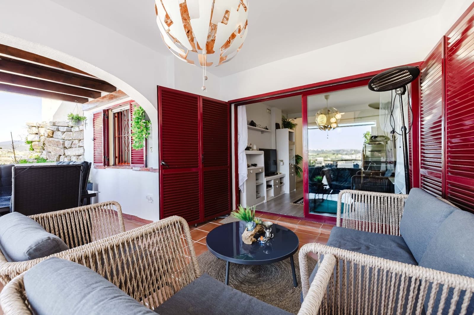 Apartamento de 2 habitaciones en Casares en venta con piscina garaje - 365.000 € (Ref: 9627199)