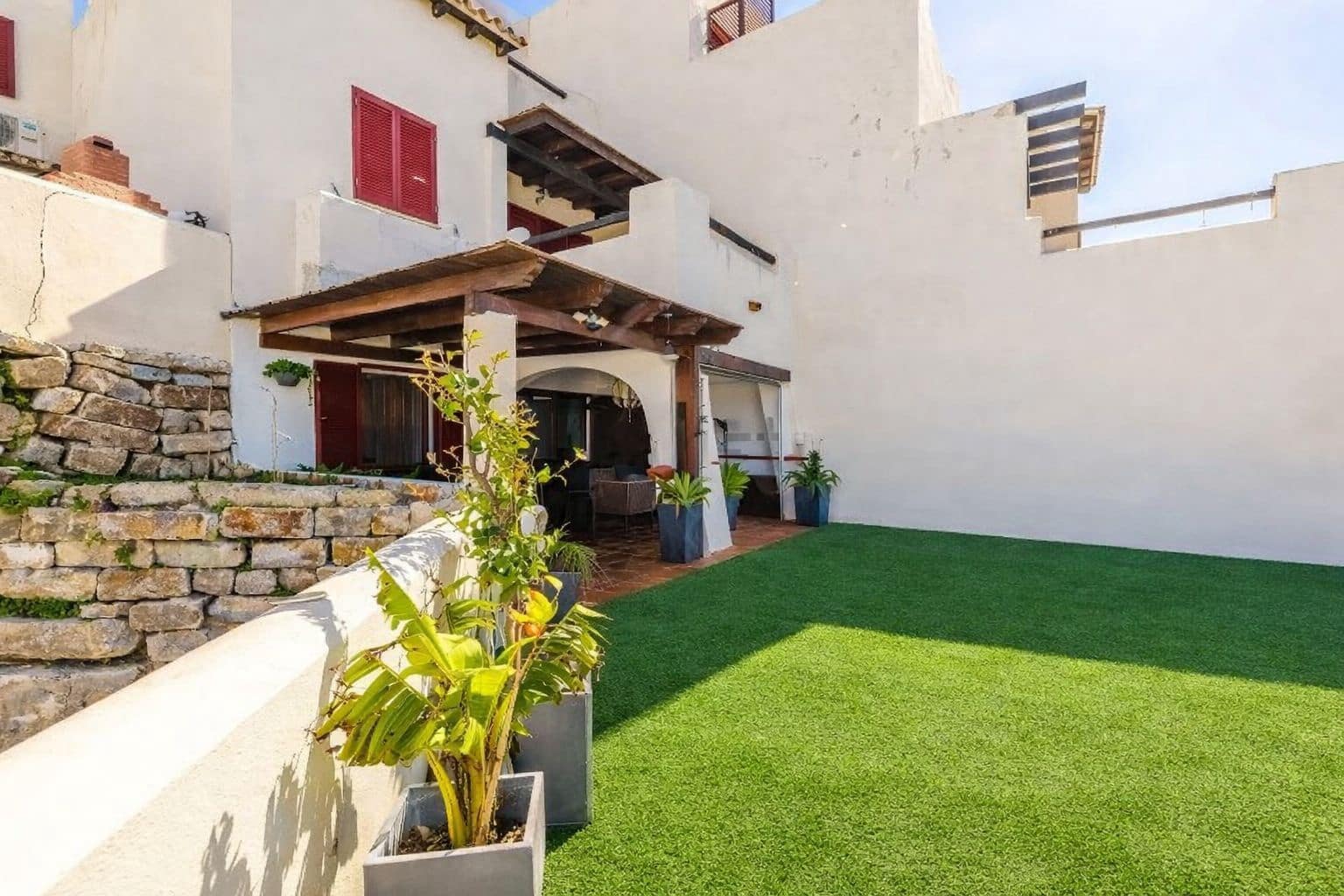 Apartamento de 2 habitaciones en Casares en venta con piscina garaje - 365.000 € (Ref: 9627199)