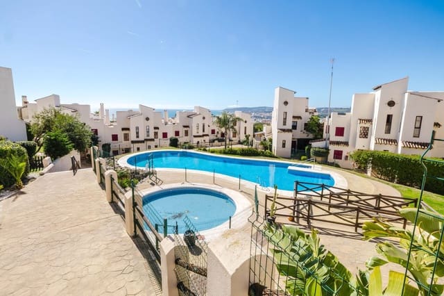 Apartamento de 2 habitaciones en Casares en venta con piscina garaje - 365.000 € (Ref: 9627199)