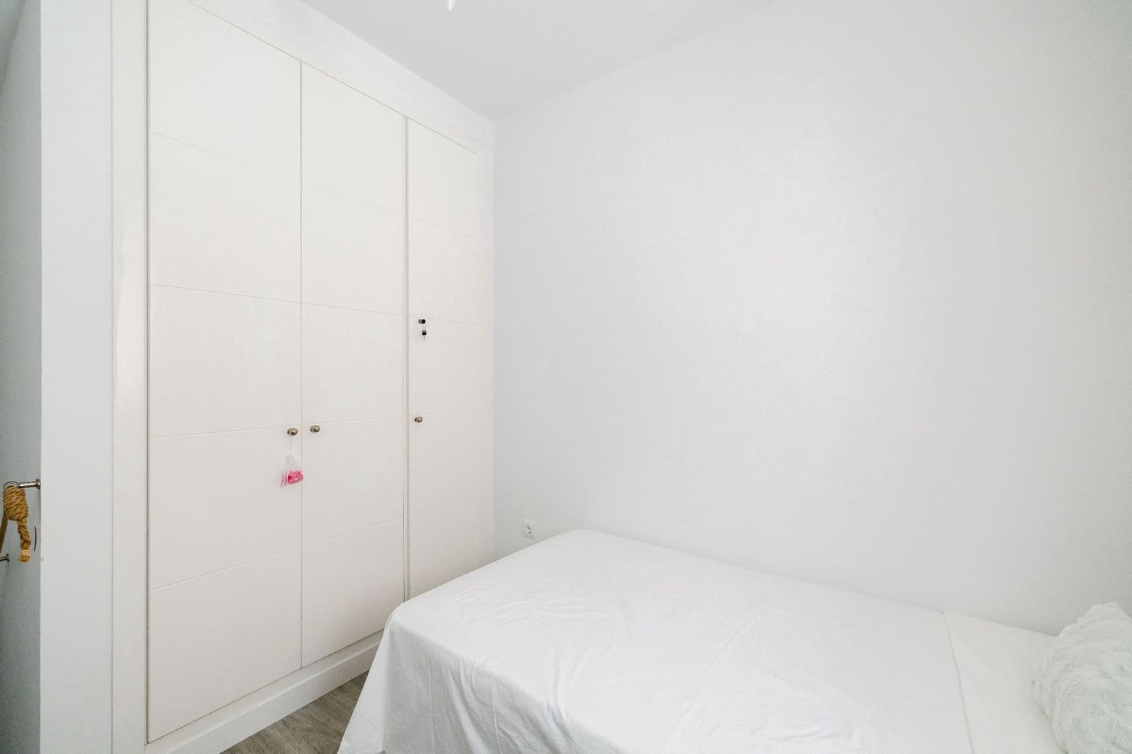 Apartamento de 2 habitaciones en Casares en venta con piscina garaje - 365.000 € (Ref: 9627199)