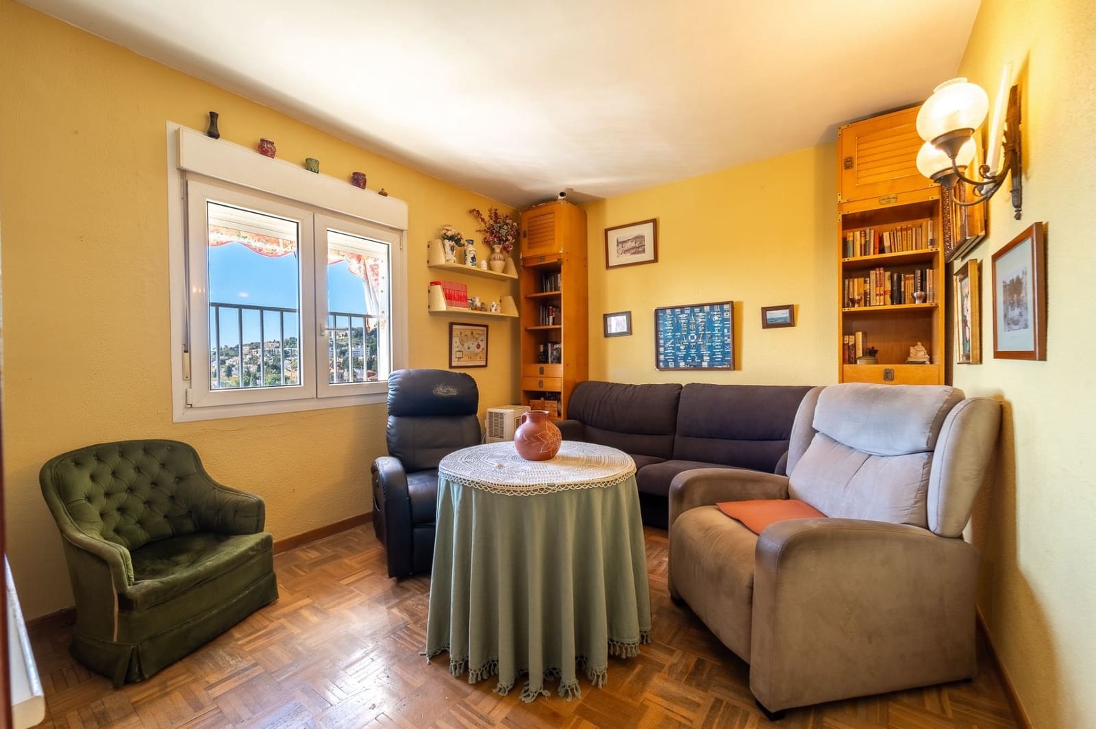 4 bedroom Apartment for sale in Malaga city with pool garage - € 1,100,000 (Ref: 9627201)