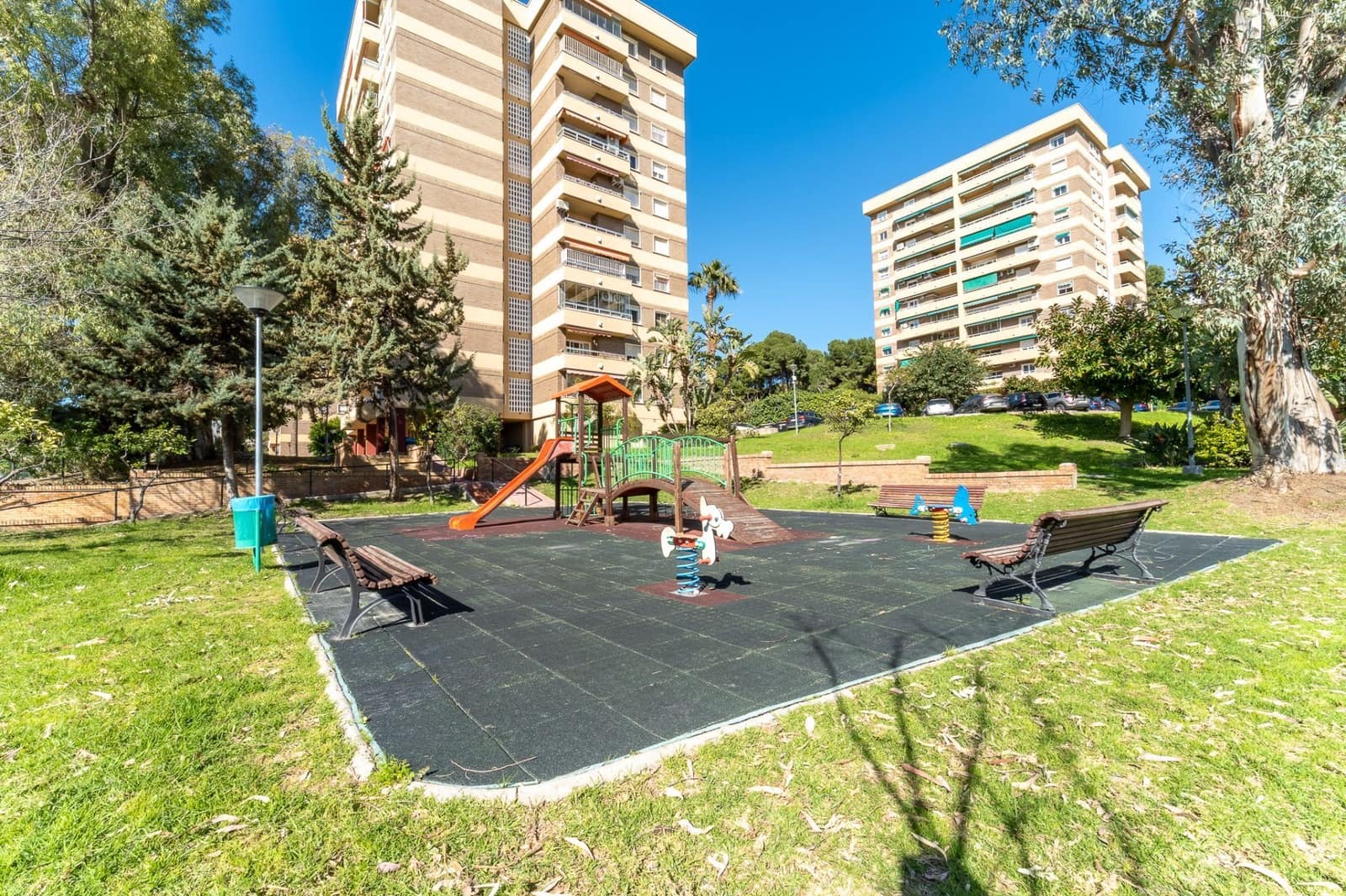 4 bedroom Apartment for sale in Malaga city with pool garage - € 1,100,000 (Ref: 9627201)