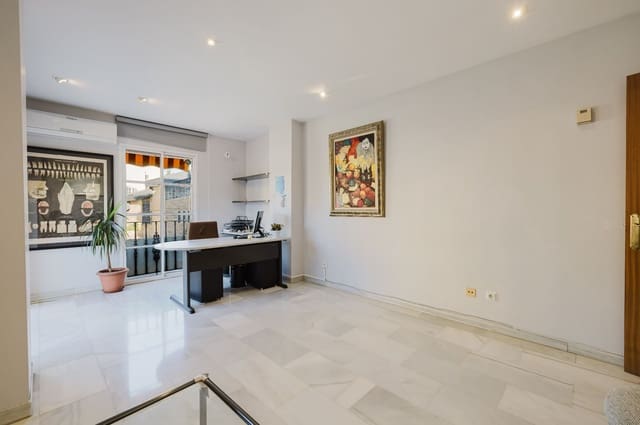 Apartamento de 3 habitaciones en Málaga ciudad en venta - 375.000 € (Ref: 9627202)