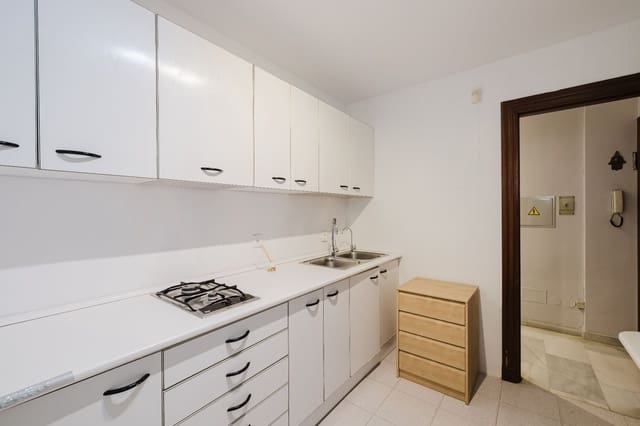 Apartamento de 3 habitaciones en Málaga ciudad en venta - 375.000 € (Ref: 9627202)