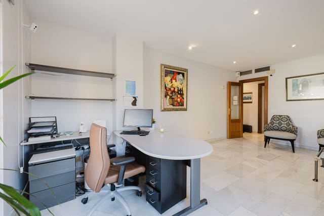 Apartamento de 3 habitaciones en Málaga ciudad en venta - 375.000 € (Ref: 9627202)