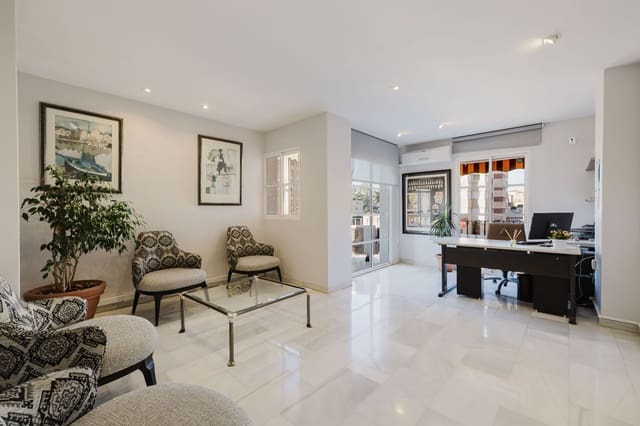 Apartamento de 3 habitaciones en Málaga ciudad en venta - 375.000 € (Ref: 9627202)