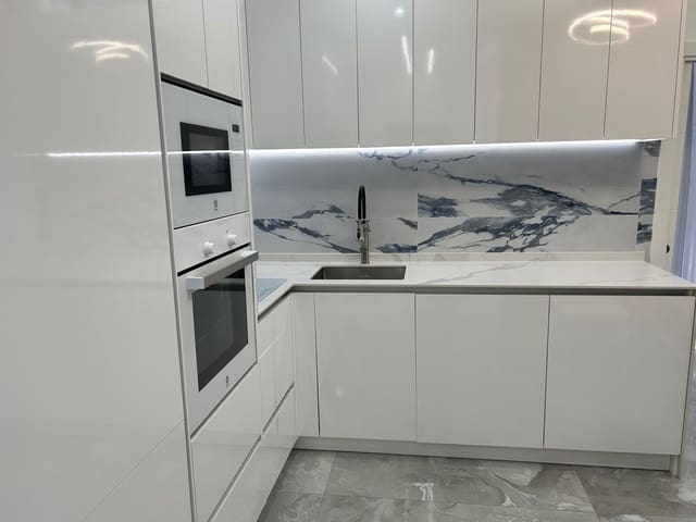 2 quarto Moradia para venda em Benidorm com piscina - 178 500 € (Ref: 9629621)