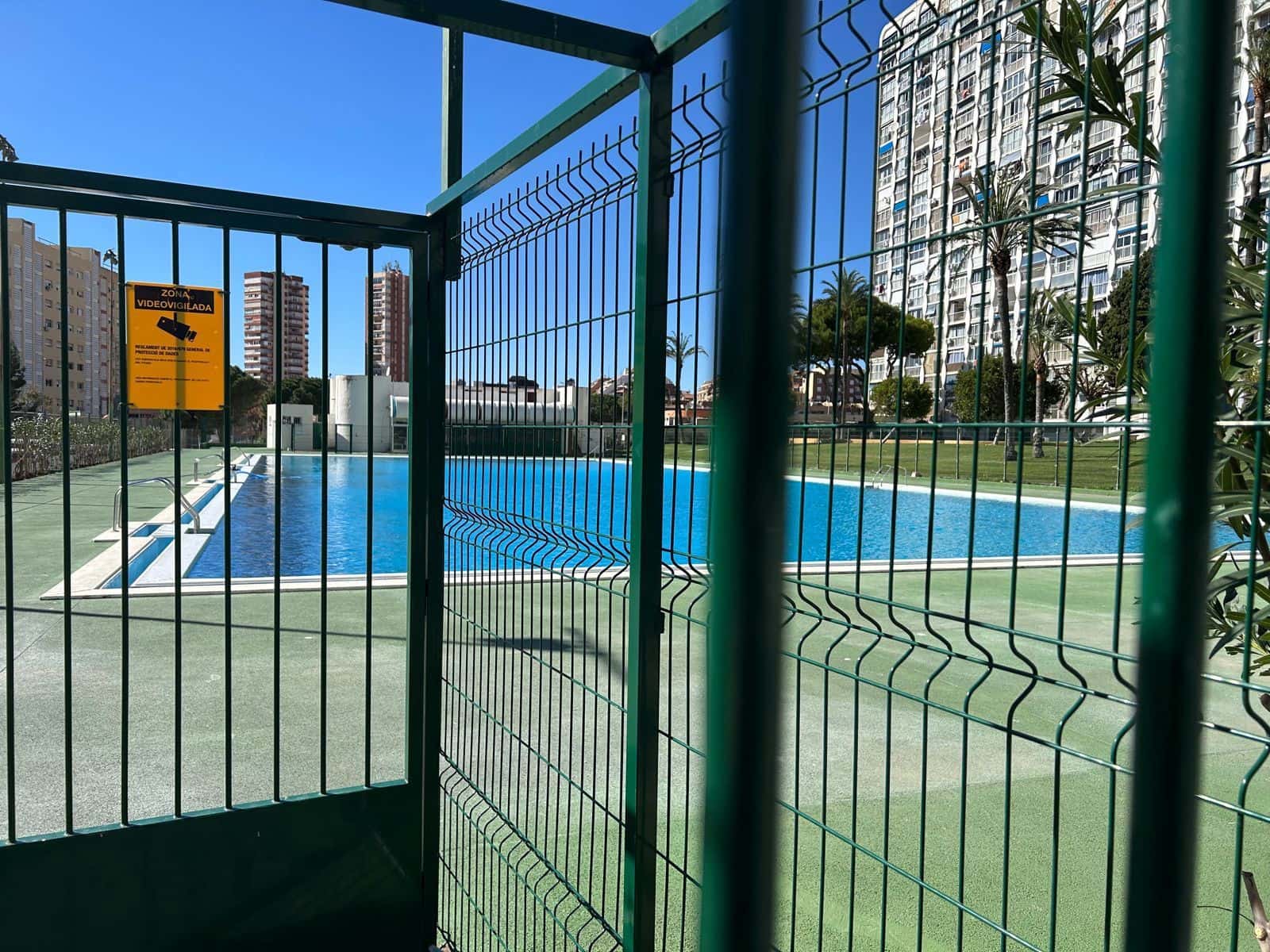 2 quarto Moradia para venda em Benidorm com piscina - 178 500 € (Ref: 9629621)