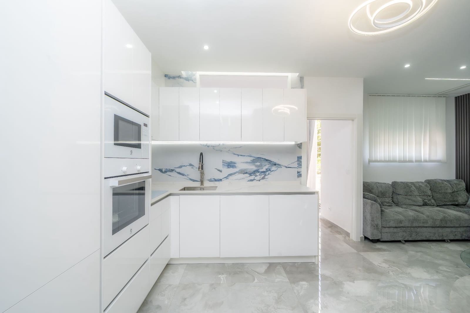 2 chambre Villa/Maison à vendre à Benidorm avec piscine - 178 500 € (Ref: 9629621)