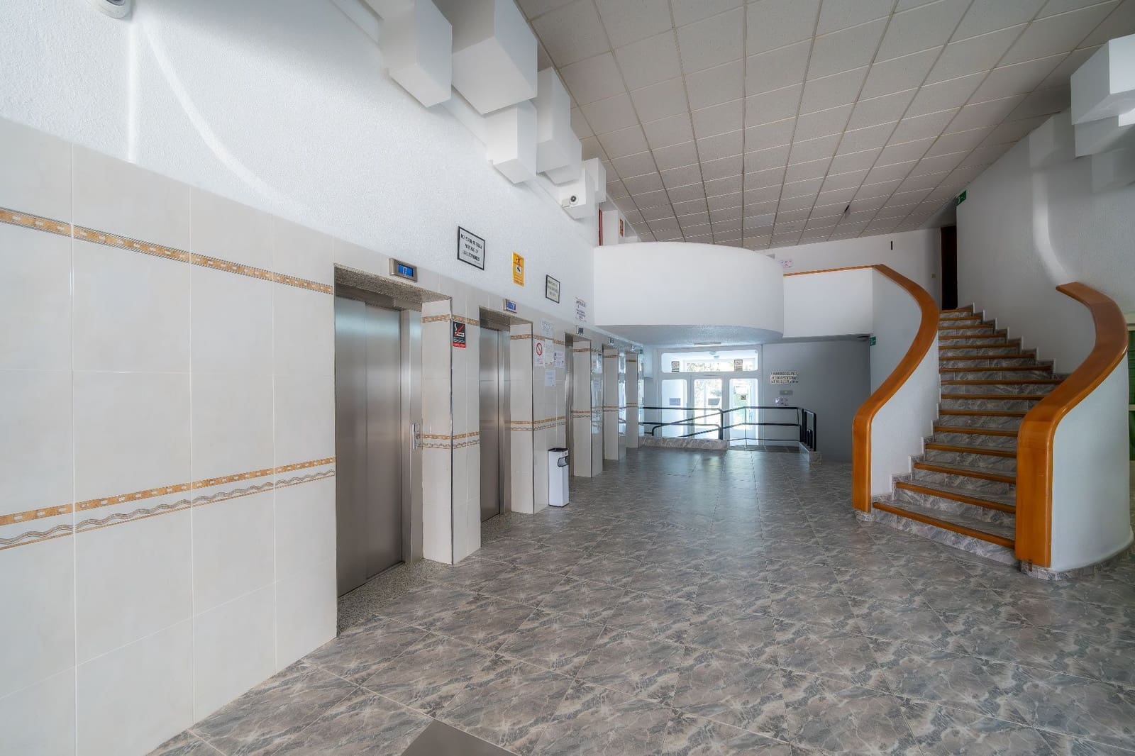 2 chambre Villa/Maison à vendre à Benidorm avec piscine - 178 500 € (Ref: 9629621)