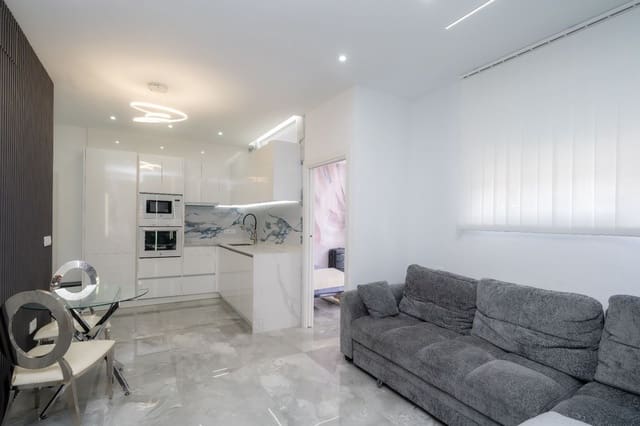 2 bedroom Villa for sale in Benidorm with pool - € 178,500 (Ref: 9629621)