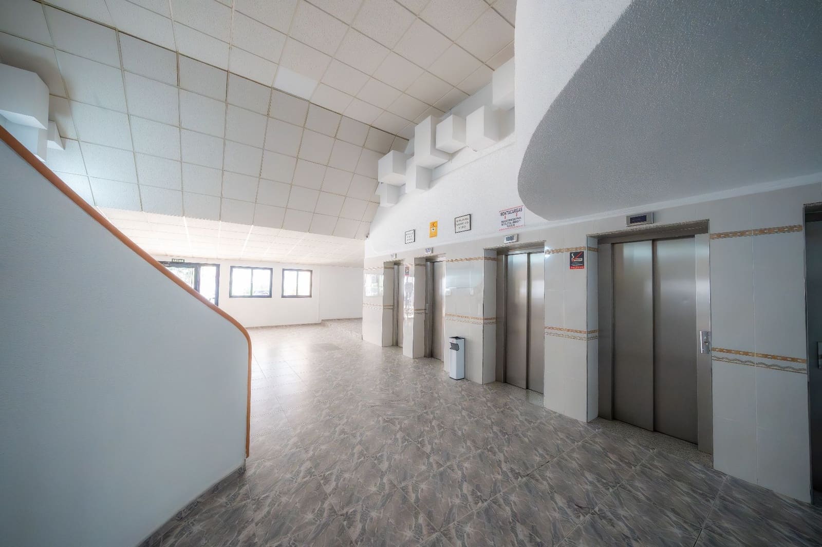 2 chambre Villa/Maison à vendre à Benidorm avec piscine - 178 500 € (Ref: 9629621)