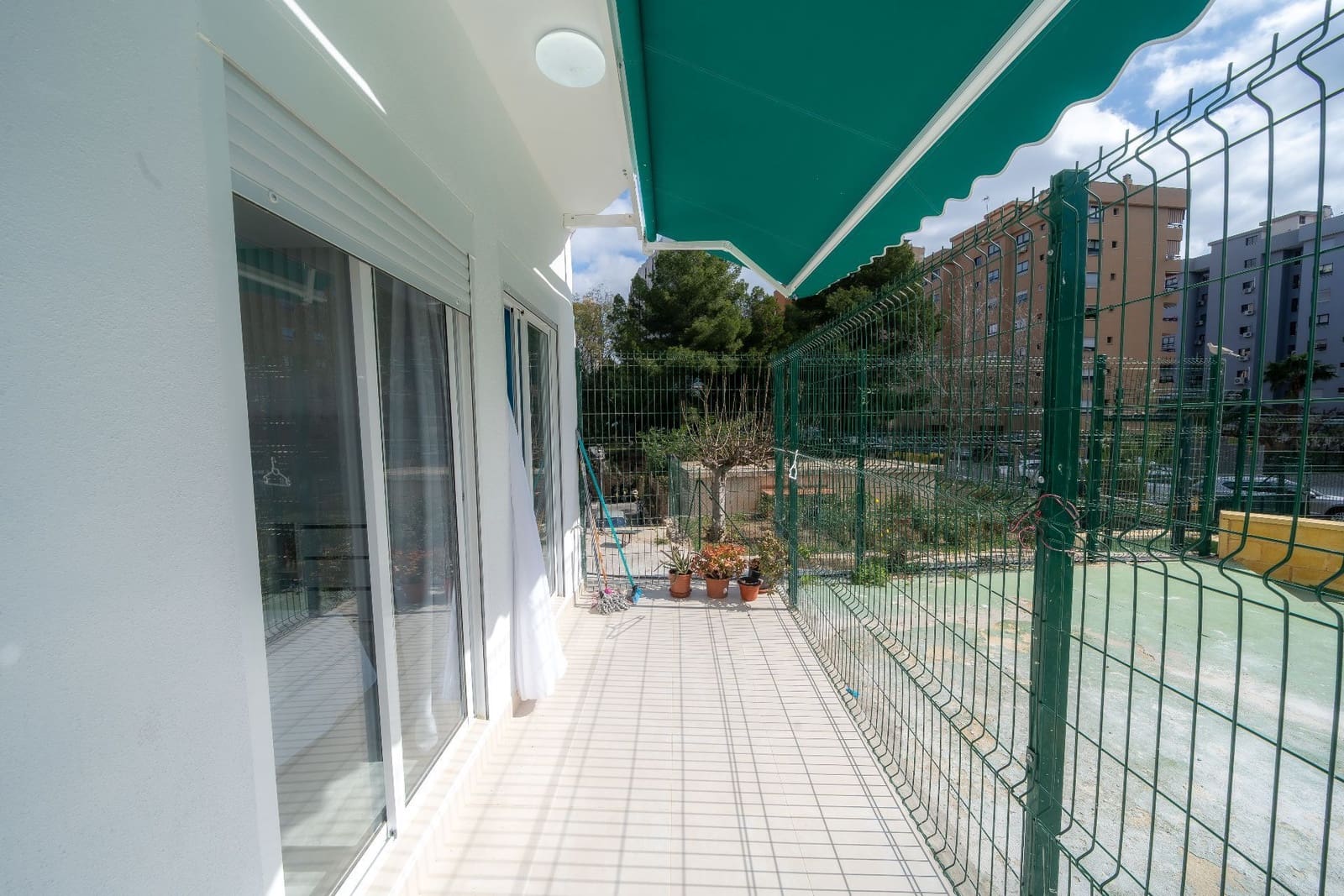 2 chambre Villa/Maison à vendre à Benidorm avec piscine - 178 500 € (Ref: 9629621)