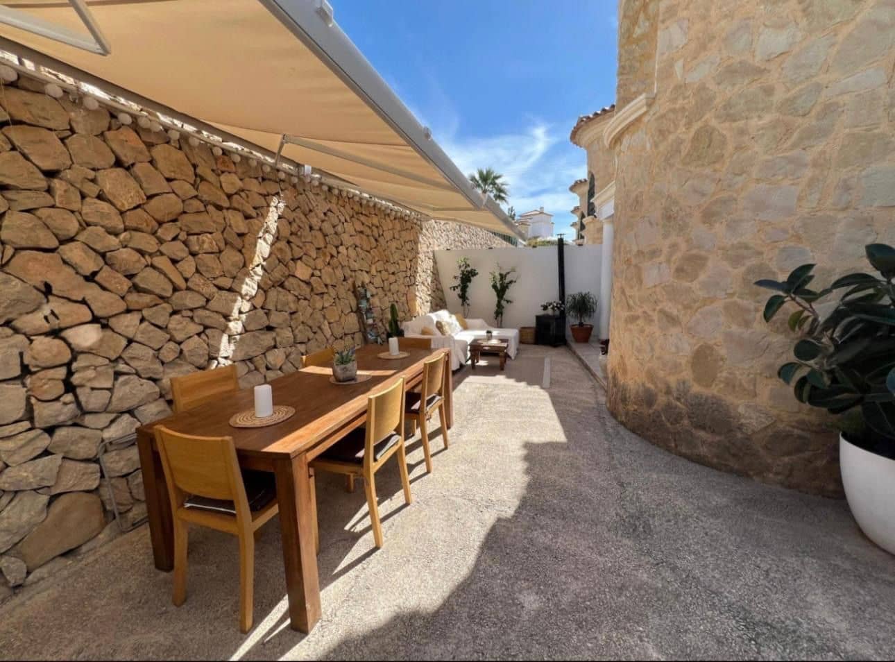 2 makuuhuone Paritalo myytävänä paikassa El Campello mukana uima-altaan 
autotalli - 550 000 € (Ref: 9629622)