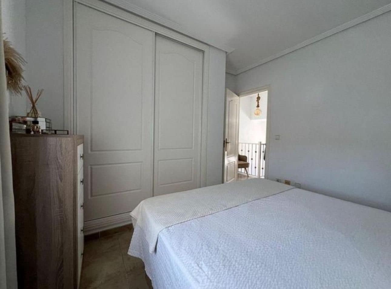 2 makuuhuone Paritalo myytävänä paikassa El Campello mukana uima-altaan 
autotalli - 550 000 € (Ref: 9629622)