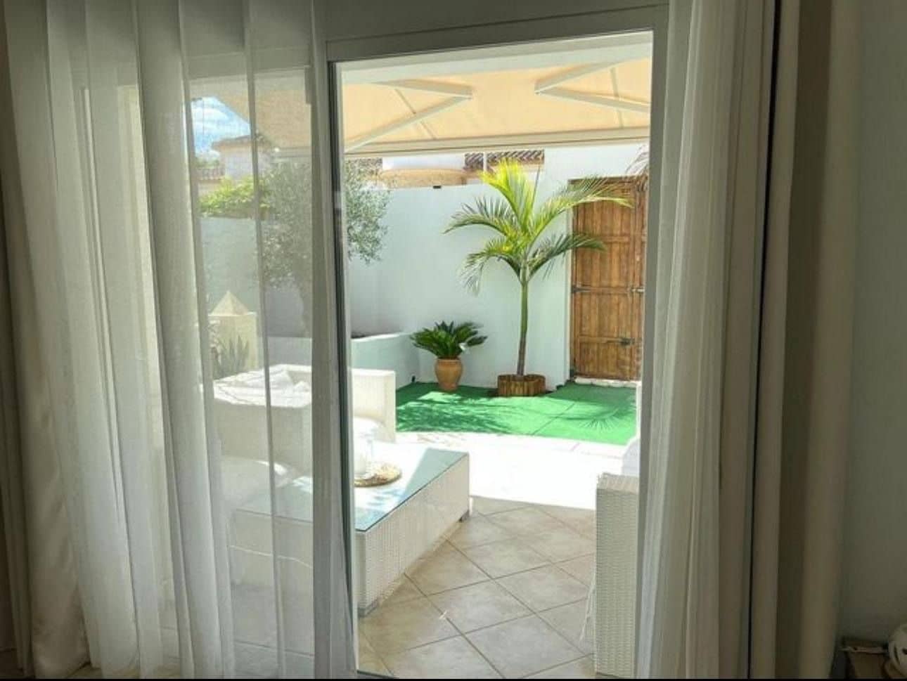 2 makuuhuone Paritalo myytävänä paikassa El Campello mukana uima-altaan 
autotalli - 550 000 € (Ref: 9629622)