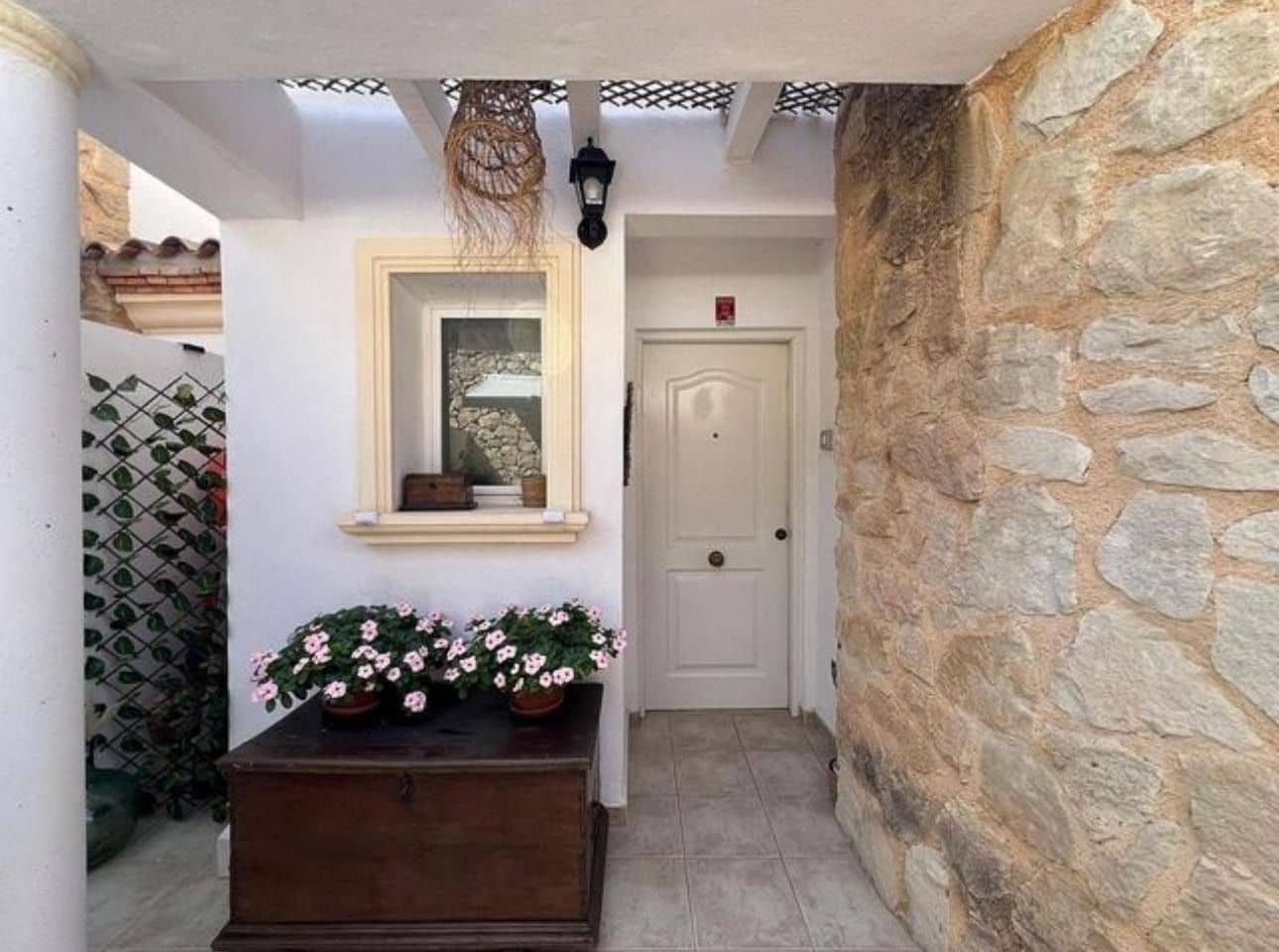 2 makuuhuone Paritalo myytävänä paikassa El Campello mukana uima-altaan 
autotalli - 550 000 € (Ref: 9629622)