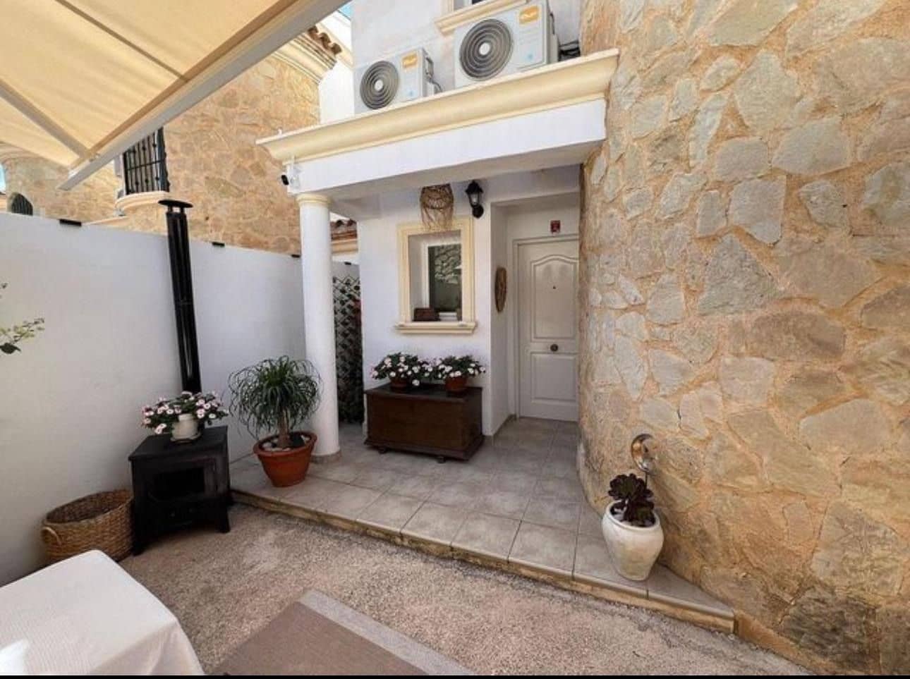 2 makuuhuone Paritalo myytävänä paikassa El Campello mukana uima-altaan 
autotalli - 550 000 € (Ref: 9629622)