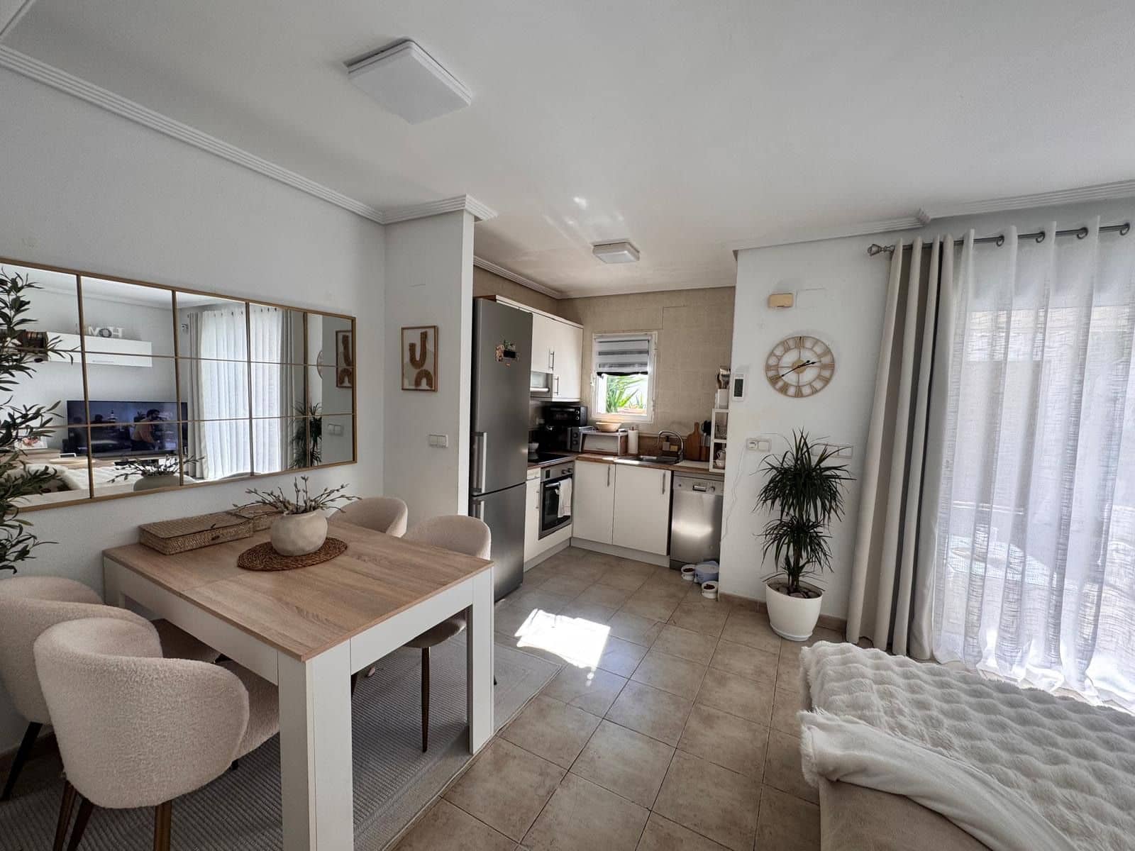 2 makuuhuone Paritalo myytävänä paikassa El Campello mukana uima-altaan 
autotalli - 550 000 € (Ref: 9629622)