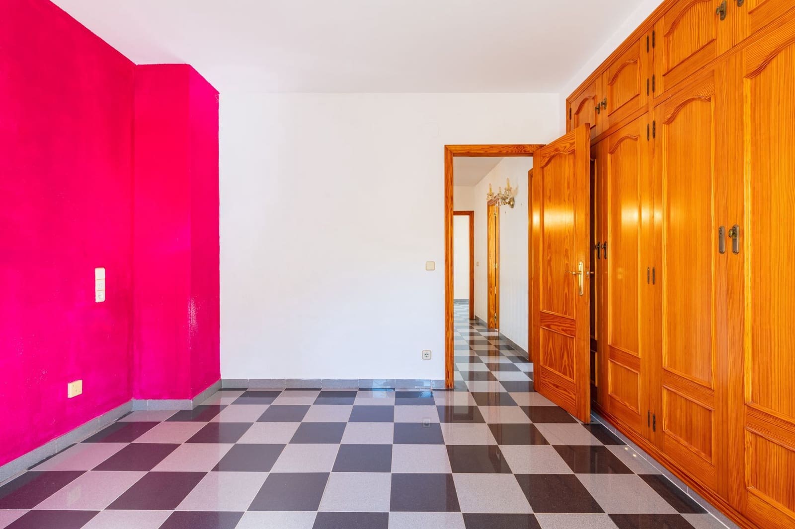 6 slaapkamer Villa te koop in Oropesa  met garage - € 430.000 (Ref: 9629623)