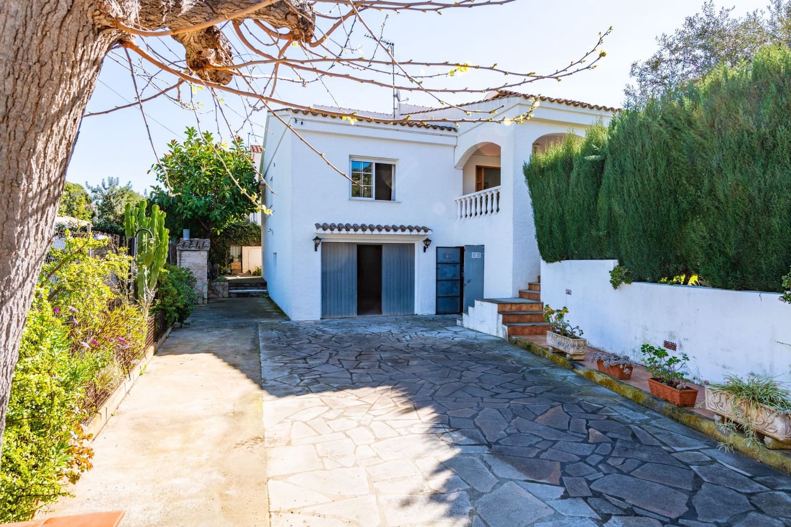 6 slaapkamer Villa te koop in Oropesa  met garage - € 430.000 (Ref: 9629623)