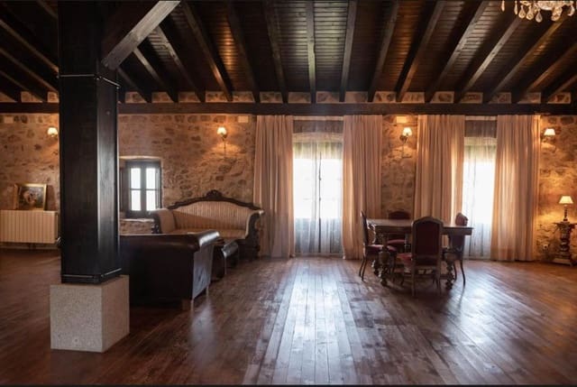 7 soveværelse Finca/Landehus til salg i Montánchez - € 960.000 (Ref: 9633839)