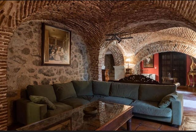 7 soveværelse Finca/Landehus til salg i Montánchez - € 960.000 (Ref: 9633839)