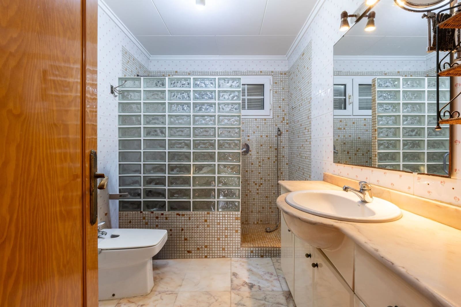 3 soveværelse Villa til salg i L'Eliana med swimmingpool garage - € 750.000 (Ref: 9633840)