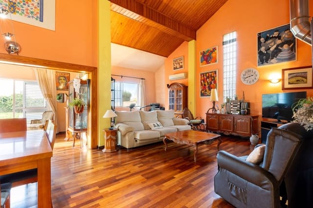 3 soveværelse Villa til salg i L'Eliana med swimmingpool garage - € 750.000 (Ref: 9633840)