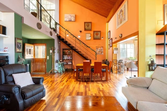 3 soveværelse Villa til salg i L'Eliana med swimmingpool garage - € 750.000 (Ref: 9633840)