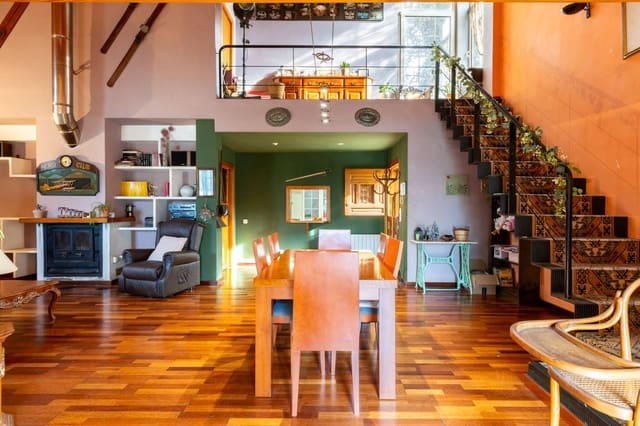 3 soveværelse Villa til salg i L'Eliana med swimmingpool garage - € 750.000 (Ref: 9633840)