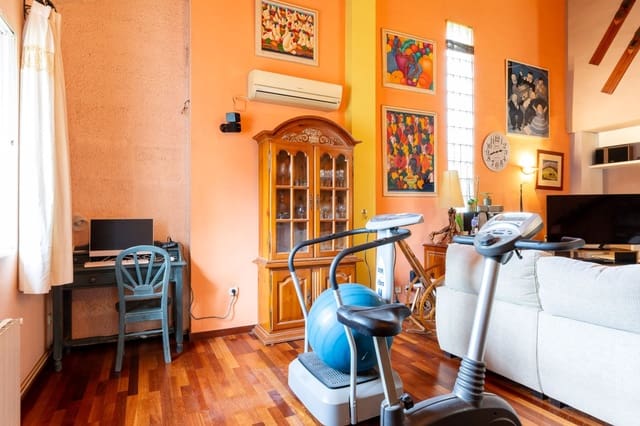 3 soveværelse Villa til salg i L'Eliana med swimmingpool garage - € 750.000 (Ref: 9633840)