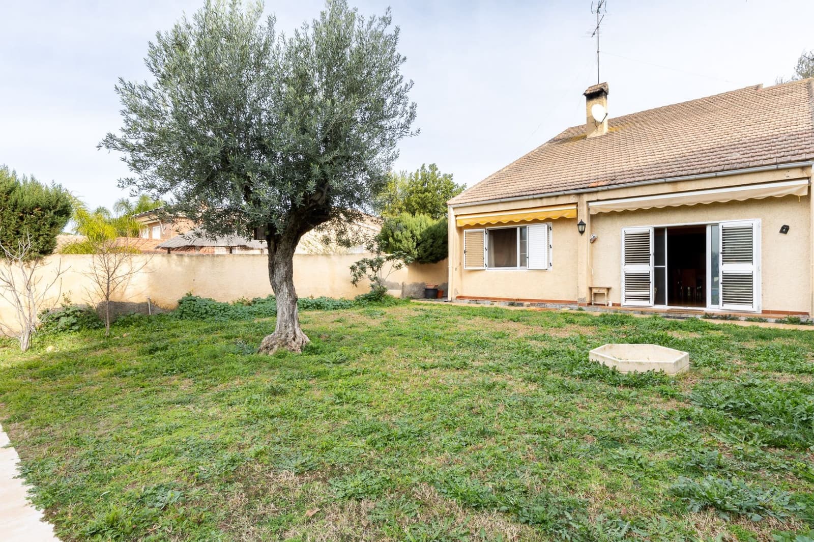 3 soveværelse Villa til salg i L'Eliana med swimmingpool garage - € 750.000 (Ref: 9633840)