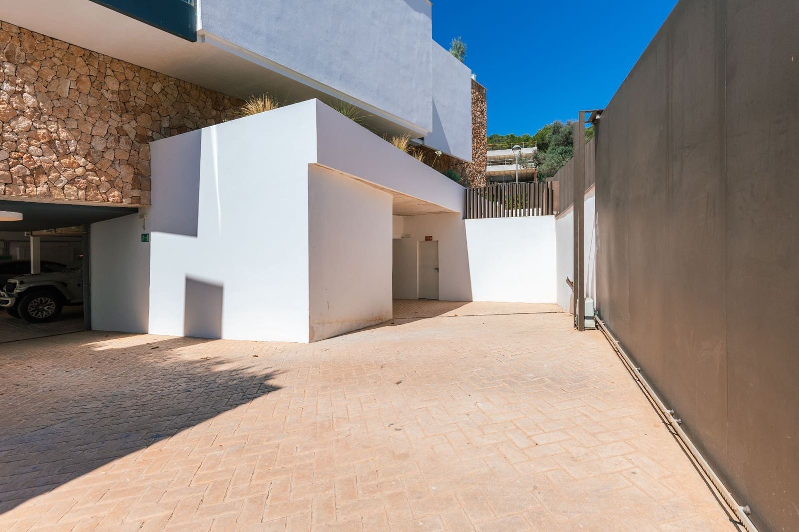 5 bedroom Villa for sale in Santa Eulalia / Santa Eularia with pool garage - € 3,450,000 (Ref: 9636443)