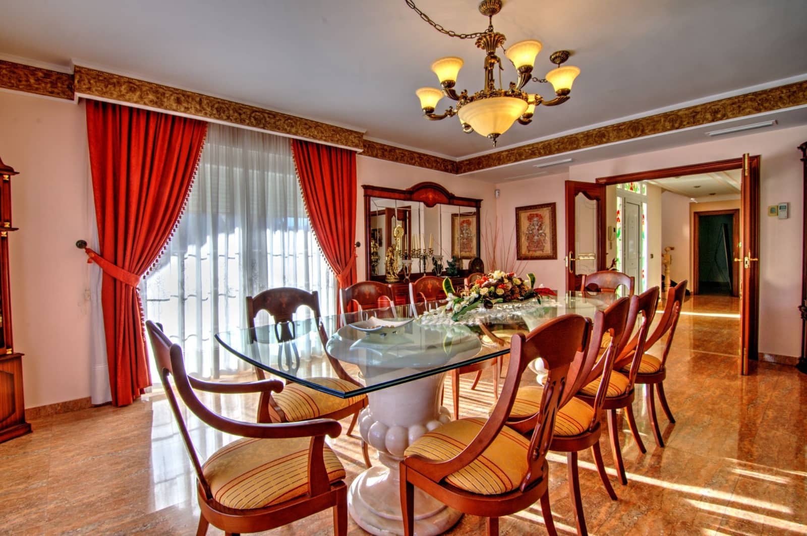 6 Zimmer Villa zu verkaufen in Orihuela mit Garage - 1.166.550 € (Ref: 9643740)