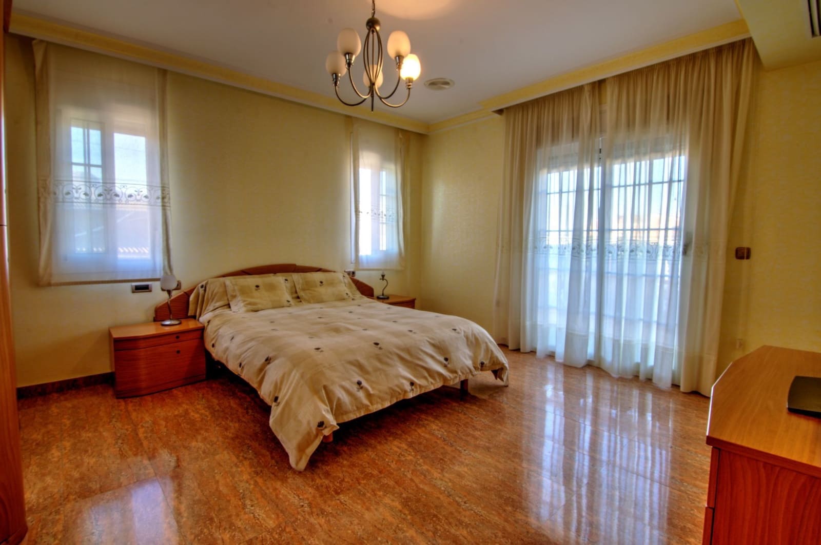 6 Zimmer Villa zu verkaufen in Orihuela mit Garage - 1.166.550 € (Ref: 9643740)